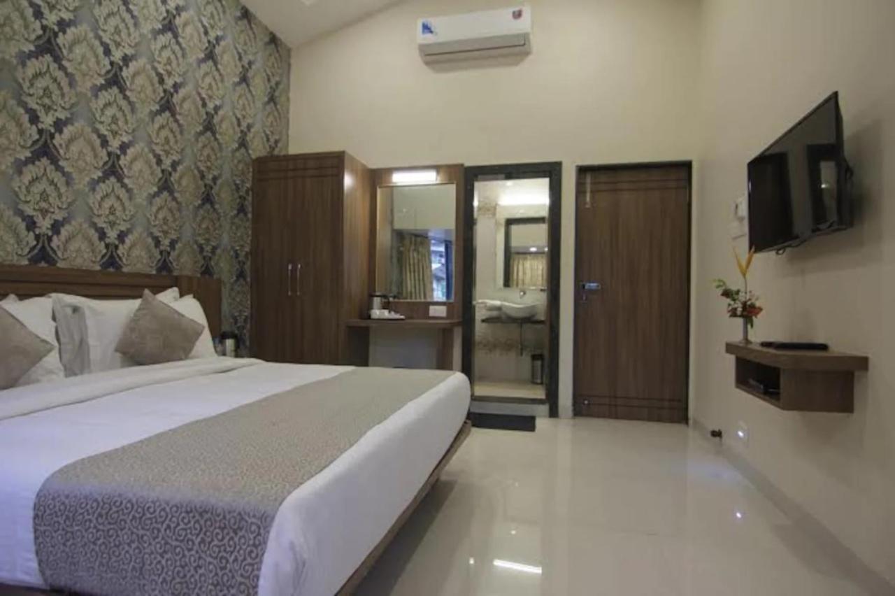 Sunshine Resort Лонавала Экстерьер фото