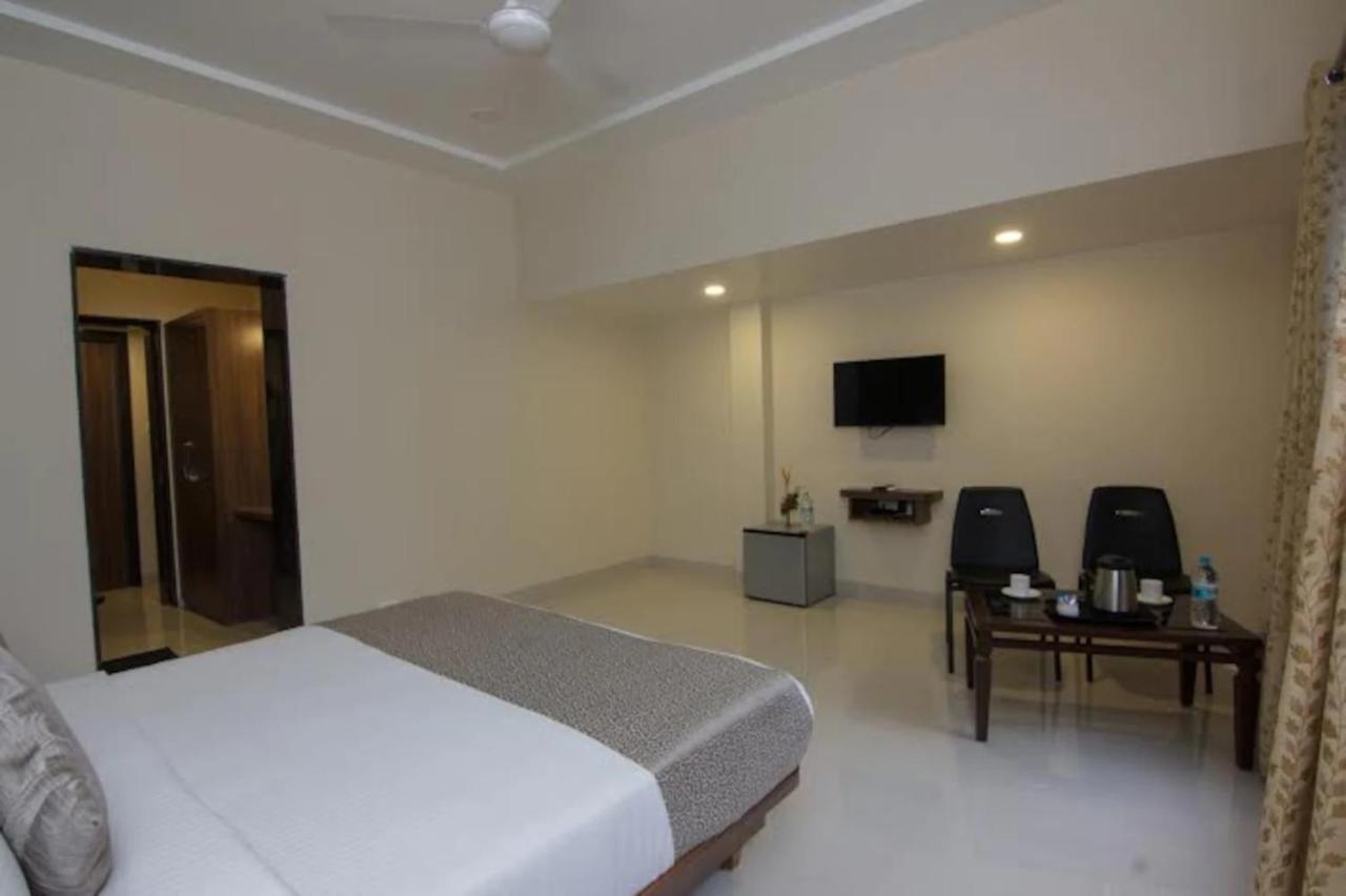 Sunshine Resort Лонавала Экстерьер фото